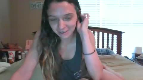 Snapshot of ixxievixxie chatting on 28, 9, 2025 ixxievixxie online show from 28, 9, 2025