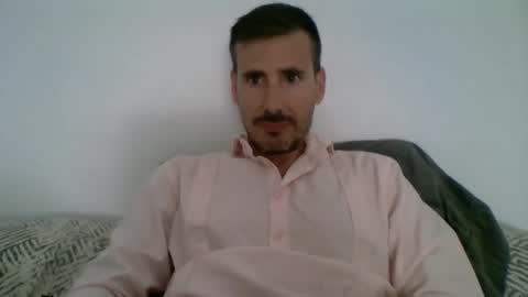 Snapshot of iyoperro chatting on 27, 10, 2025 Casandro online show from 27, 10, 2025