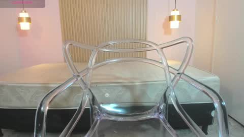 Snapshot of izelevans chatting on 12, 4, 2026 izelevans online show from 12, 4, 2026