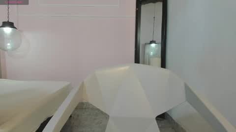 Snapshot of izelevans chatting on 15, 4, 2026 izelevans online show from 15, 4, 2026