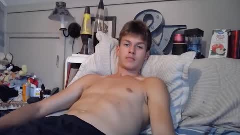 Snapshot of izzame2 chatting on 16, 9, 2025 Willis online show from 16, 9, 2025