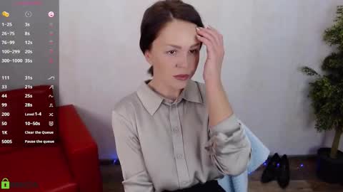 Snapshot of izzy_cam chatting on 10, 1, 2026 Queen of nylon Victoria online show from 10, 1, 2026