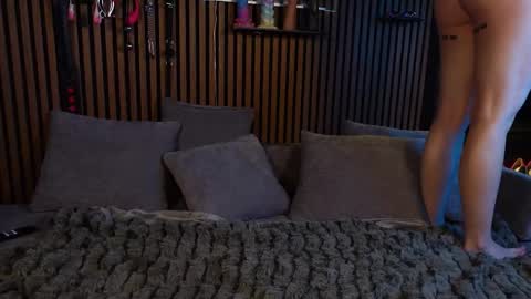 Snapshot of izzy_inked chatting on 11, 2, 2026 Izzy Inked online show from 11, 2, 2026