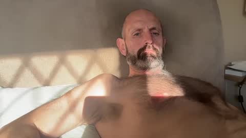 Snapshot of izzysboytoy1 chatting on 26, 3, 2026 izzysboytoy1 online show from 26, 3, 2026