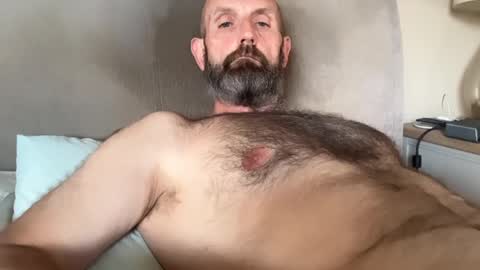 izzysboytoy1 online show from 25, 6, 2026