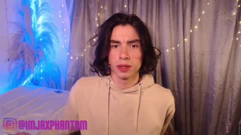 Snapshot of j_a_x_x_x_o_n chatting on 7, 1, 2025 Hey im Jaxxxon check my info     online show from 7, 1, 2025