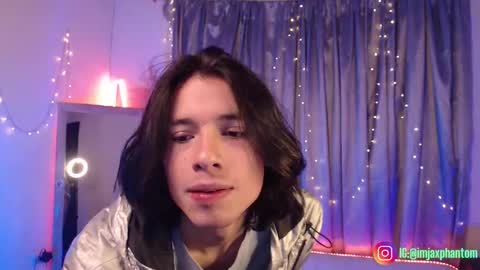 Snapshot of j_a_x_x_x_o_n chatting on 25, 9, 2025 Hey im Jaxxxon check my info     online show from 25, 9, 2025