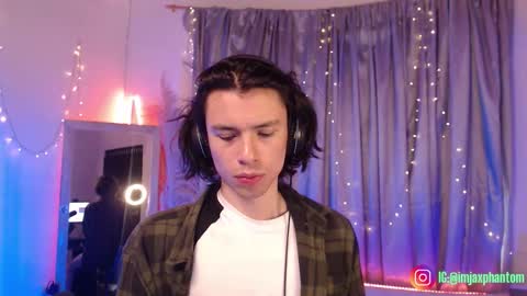 Snapshot of j_a_x_x_x_o_n chatting on 26, 9, 2025 Hey im Jaxxxon check my info     online show from 26, 9, 2025