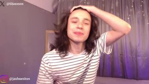 Snapshot of j_a_x_x_x_o_n chatting on 4, 5, 2026 Hey im Jaxxxon check my info online show from 4, 5, 2026