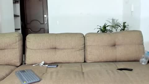 Snapshot of j_calix chatting on 3, 1, 2025 Calix Independient model Insta and twt Calixsnake online show from 3, 1, 2025