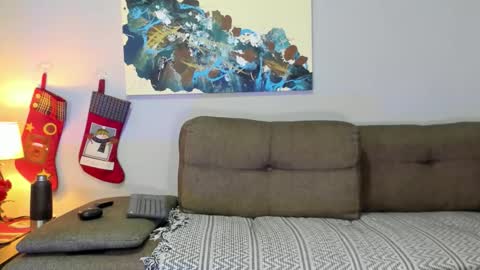 Snapshot of j_calix chatting on 17, 12, 2025 Calix Independient model Insta and twt Calixsnake online show from 17, 12, 2025