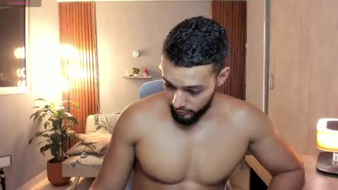 Calix  Independient model Insta and twt Calixsnake online show from 20, 5, 2026