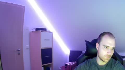 Snapshot of j_german783377 chatting on 2, 2, 2025 here4y online show from 2, 2, 2025