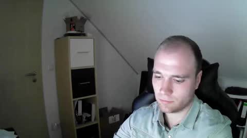 here4y online show from 18, 12, 2025