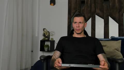 Snapshot of j_king__ chatting on 12, 1, 2026 J King online show from 12, 1, 2026