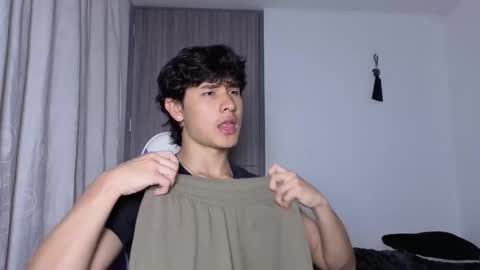 Snapshot of j_u_p_i_t_e_r chatting on 13, 12, 2025 Noah online show from 13, 12, 2025