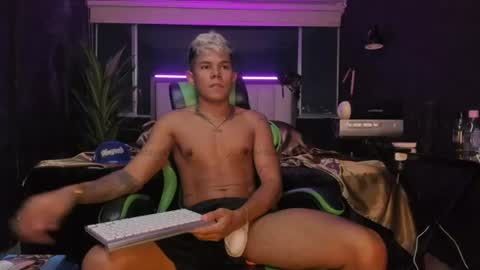 Snapshot of jack_castell chatting on 7, 7, 2026 JACK CASTELL online show from 7, 7, 2026