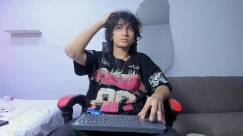 Snapshot of jackestaylor chatting on 7, 4, 2026 Jackes Taylor online show from 7, 4, 2026