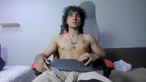 Snapshot of jackestaylor chatting on 1, 5, 2026 Jackes Taylor online show from 1, 5, 2026