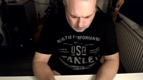 Jack independent model  online show from 17, 6, 2026