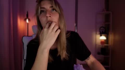 Snapshot of jacky_croft chatting on 7, 3, 2026 Linda Sofia help me get to 100 thumbs up online show from 7, 3, 2026