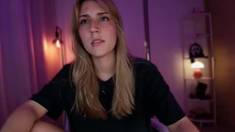 Snapshot of jacky_croft chatting on 18, 3, 2026 Linda Sofia help me get to 100 thumbs up online show from 18, 3, 2026