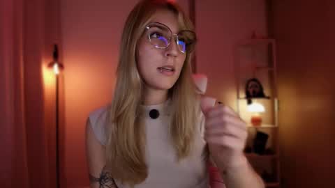 Snapshot of jacky_croft chatting on 28, 3, 2026 Linda Sofia help me get to 100 thumbs up online show from 28, 3, 2026