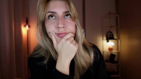 Snapshot of jacky_croft chatting on 31, 3, 2026 Linda Sofia help me get to 100 thumbs up online show from 31, 3, 2026