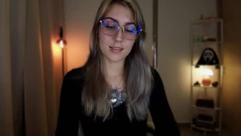 Snapshot of jacky_croft chatting on 5, 4, 2026 Linda Sofia help me get to 100 thumbs up online show from 5, 4, 2026