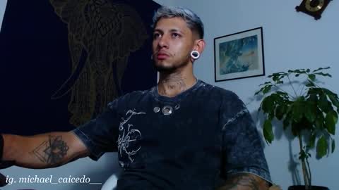 Michael Caicedo online show from 9, 10, 2025