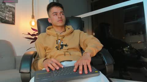 JACOB STONES online show from 11, 2, 2025