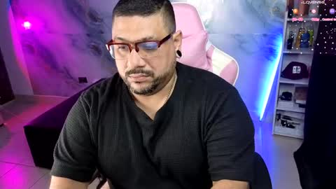 daddy sir master bear online show from 18, 4, 2026