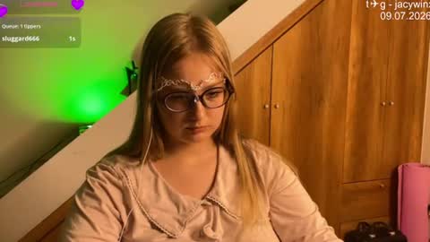jacywinslat online show from 9, 7, 2026