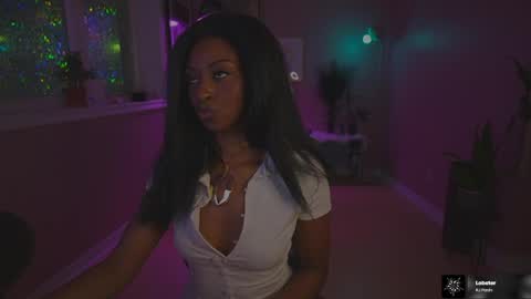 Snapshot of jada_valentine chatting on 11, 4, 2026 Jada online show from 11, 4, 2026