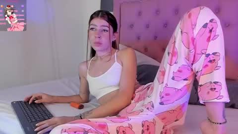 Jade  online show from 28, 1, 2025