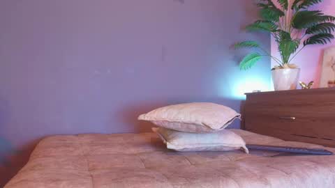  Jade Brunete  online show from 13, 4, 2026