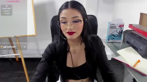 jade_connor online show from 15, 4, 2026