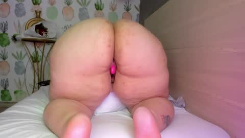 jade_cruz20 online show from 17, 1, 2025