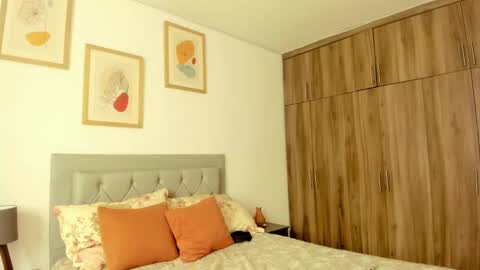 Jade smile online show from 25, 9, 2025