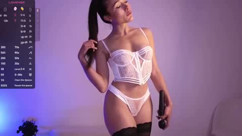 Snapshot of jade_paris chatting on 2, 11, 2025 Jade Paris online show from 2, 11, 2025