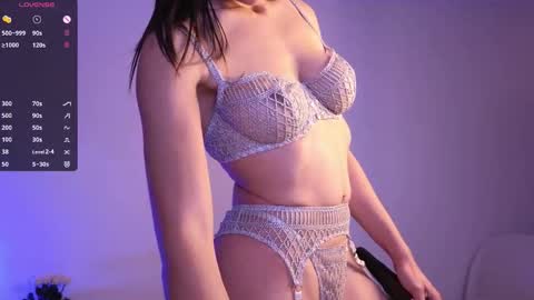 Snapshot of jade_paris chatting on 21, 11, 2025 Jade Paris online show from 21, 11, 2025