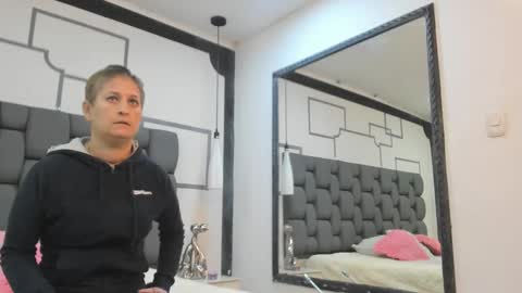 Jade  online show from 4, 10, 2025