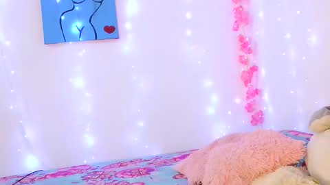 Snapshot of jade_watson19 chatting on 23, 12, 2025 Jade Watson online show from 23, 12, 2025