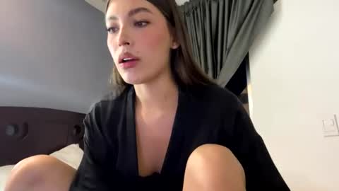 Snapshot of jade_ws chatting on 6, 7, 2026 Jade online show from 6, 7, 2026