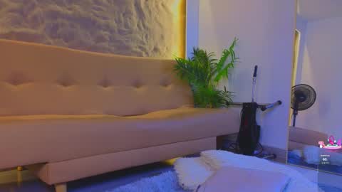 jadee__ online show from 27, 11, 2025