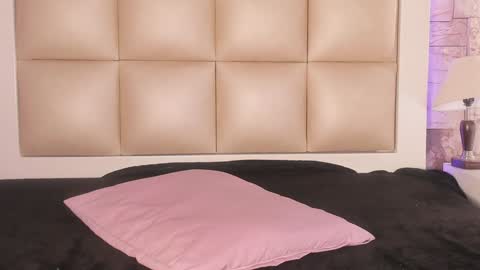 Snapshot of jadeestudios chatting on 7, 1, 2025 jadeestudios online show from 7, 1, 2025