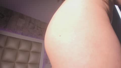 Snapshot of jadeestudios chatting on 10, 1, 2025 jadeestudios online show from 10, 1, 2025