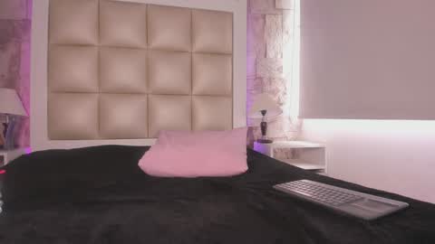 Snapshot of jadeestudios chatting on 10, 1, 2025 jadeestudios online show from 10, 1, 2025