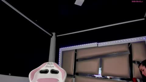 Snapshot of jadeestudios chatting on 12, 9, 2025 jadeestudios online show from 12, 9, 2025