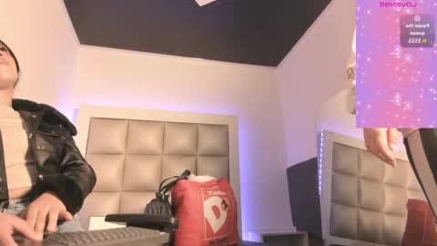 Snapshot of jadeestudios chatting on 15, 9, 2025 jadeestudios online show from 15, 9, 2025